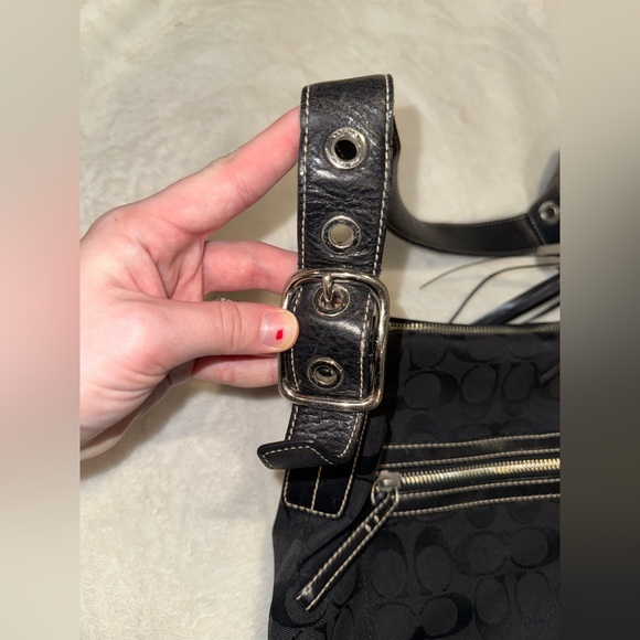 Vintage Coach Black Leather Shoulder Bag